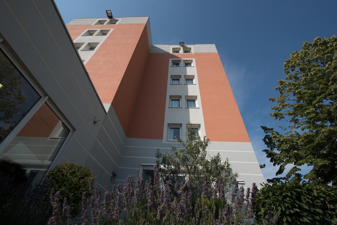 Ibis Lyon Sud Chasse Sur Rhone Hotel Екстериор снимка